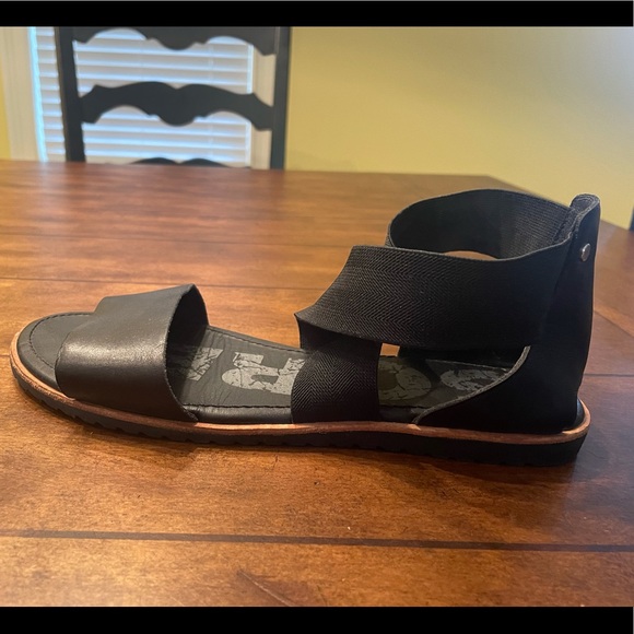 Sorel Ella Sandals - Picture 9 of 14